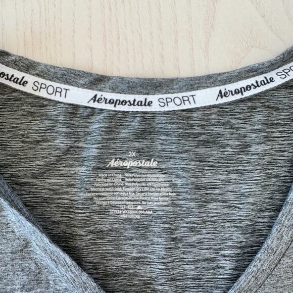 Aeropostale Grey Workout Shirt NWT - Picture 2 of 3